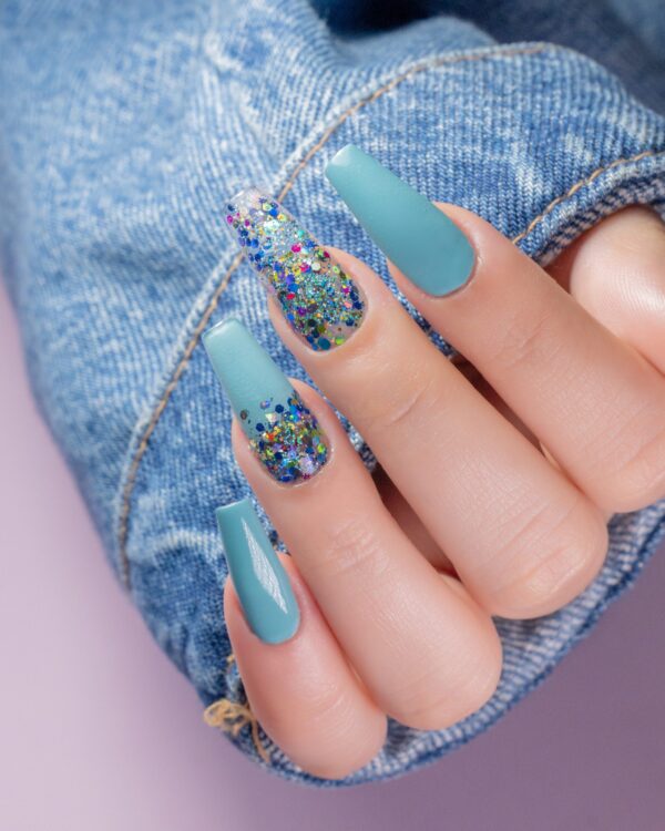 Formación profesional de uñas en AJ Academy Tenerife